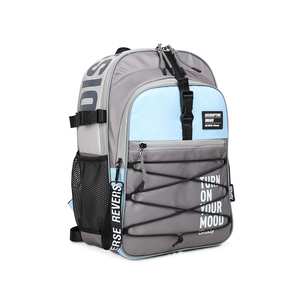 MOCHILA ISTUDY 17  GRIS CON DETALLE NEGRO Y CELESTE MOCHILA ISTUDY 17  GRIS CON DETALLE NEGRO Y CELESTE