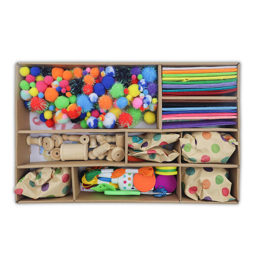 SET DIDACTICO (INCLUYE: 277 LIMPIAPIPAS, 15 PIEZAS DE MADERA,170 POM POMS, 60 PIEZAS FELPA ,72 PALETAS MADERA, 10 DISCOS MADERA, 200 CUENTAS DE MADERA, 40 CUENTAS PLASTICAS, 40 STICKER JOYAS, 102 OJIT