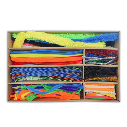 SET DIDACTICO (INCLUYE: 277 LIMPIAPIPAS, 15 PIEZAS DE MADERA,170 POM POMS, 60 PIEZAS FELPA ,72 PALETAS MADERA, 10 DISCOS MADERA, 200 CUENTAS DE MADERA, 40 CUENTAS PLASTICAS, 40 STICKER JOYAS, 102 OJIT